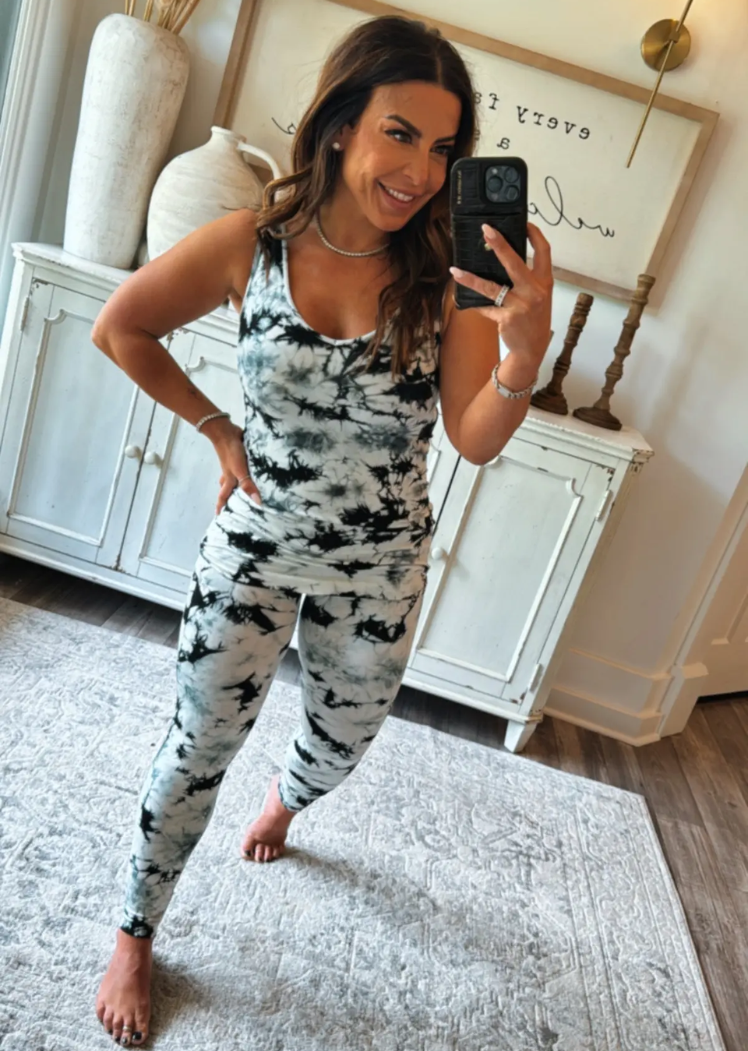 Tie Dye Leggings — White Tie Dye Combo / One Size